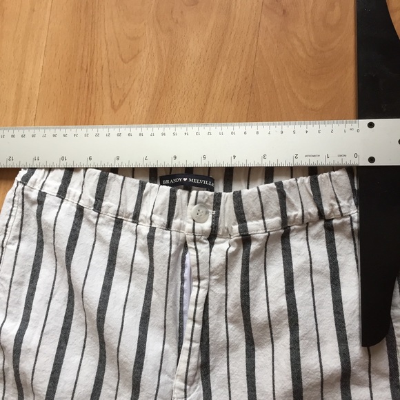 Brandy Melville Tilden Pants - Picture 7 of 7